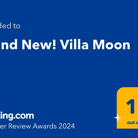 Vila Brand New! Moon